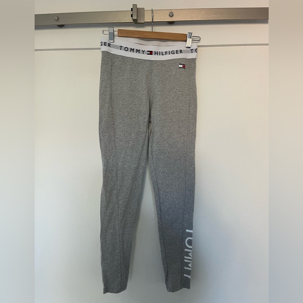 Tommy Hilfiger Leggings in Gray with Styled Band